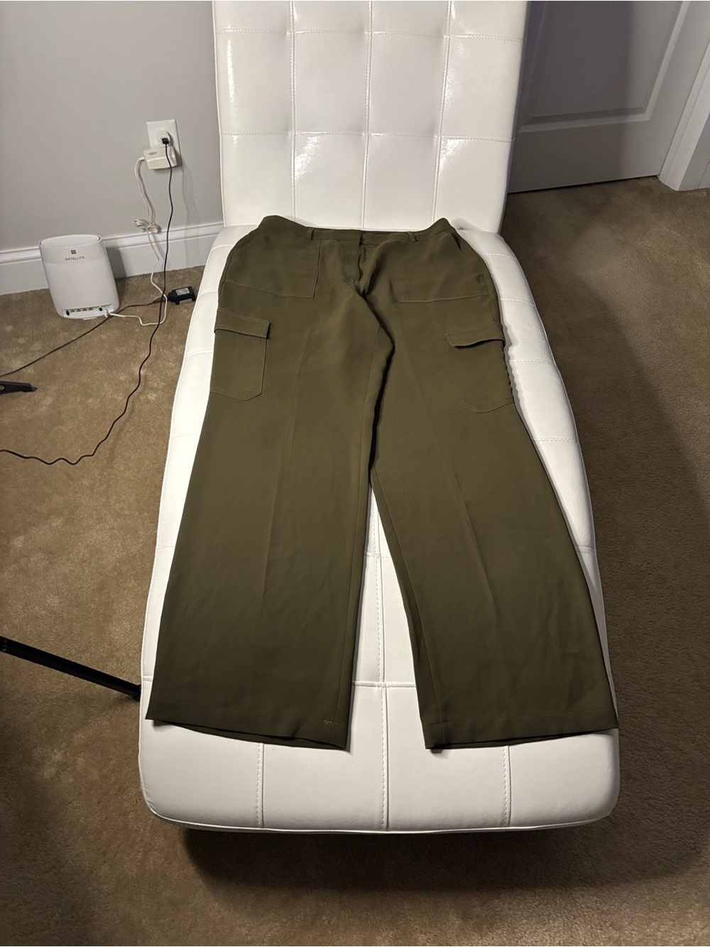Express Olive Wide Leg Cargo Pants - Picture 2 of 8